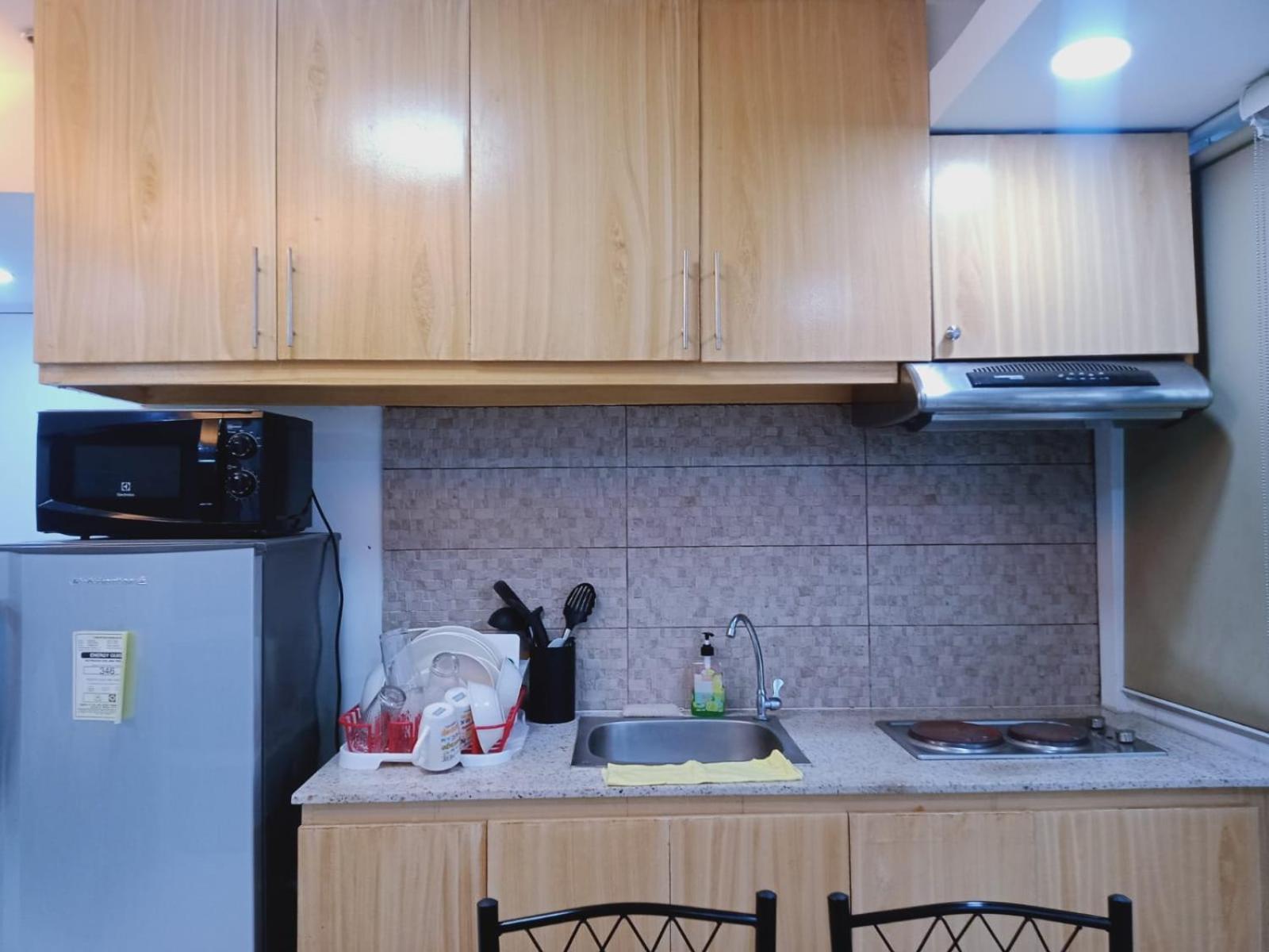 2 Bedrooms Units Forbes Area 5Th Avenue Bgc Center มะนิลา ภายนอก รูปภาพ