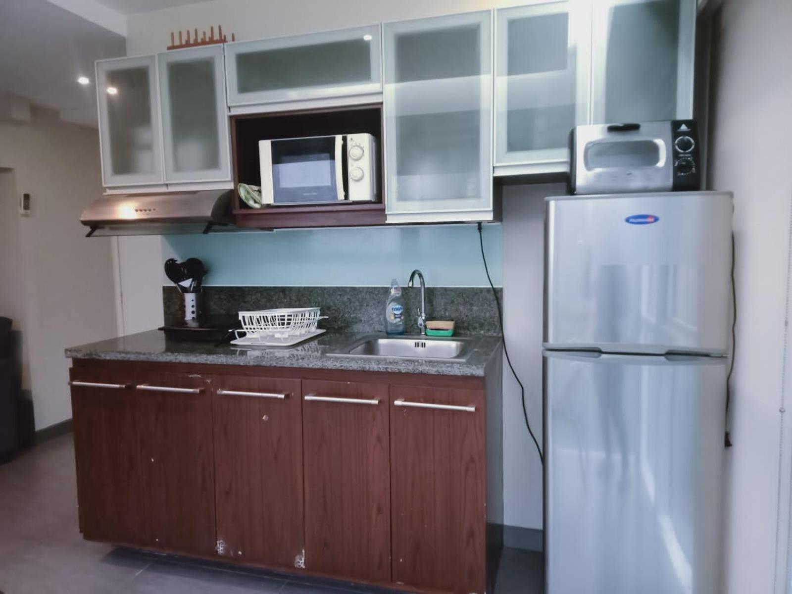 2 Bedrooms Units Forbes Area 5Th Avenue Bgc Center มะนิลา ภายนอก รูปภาพ