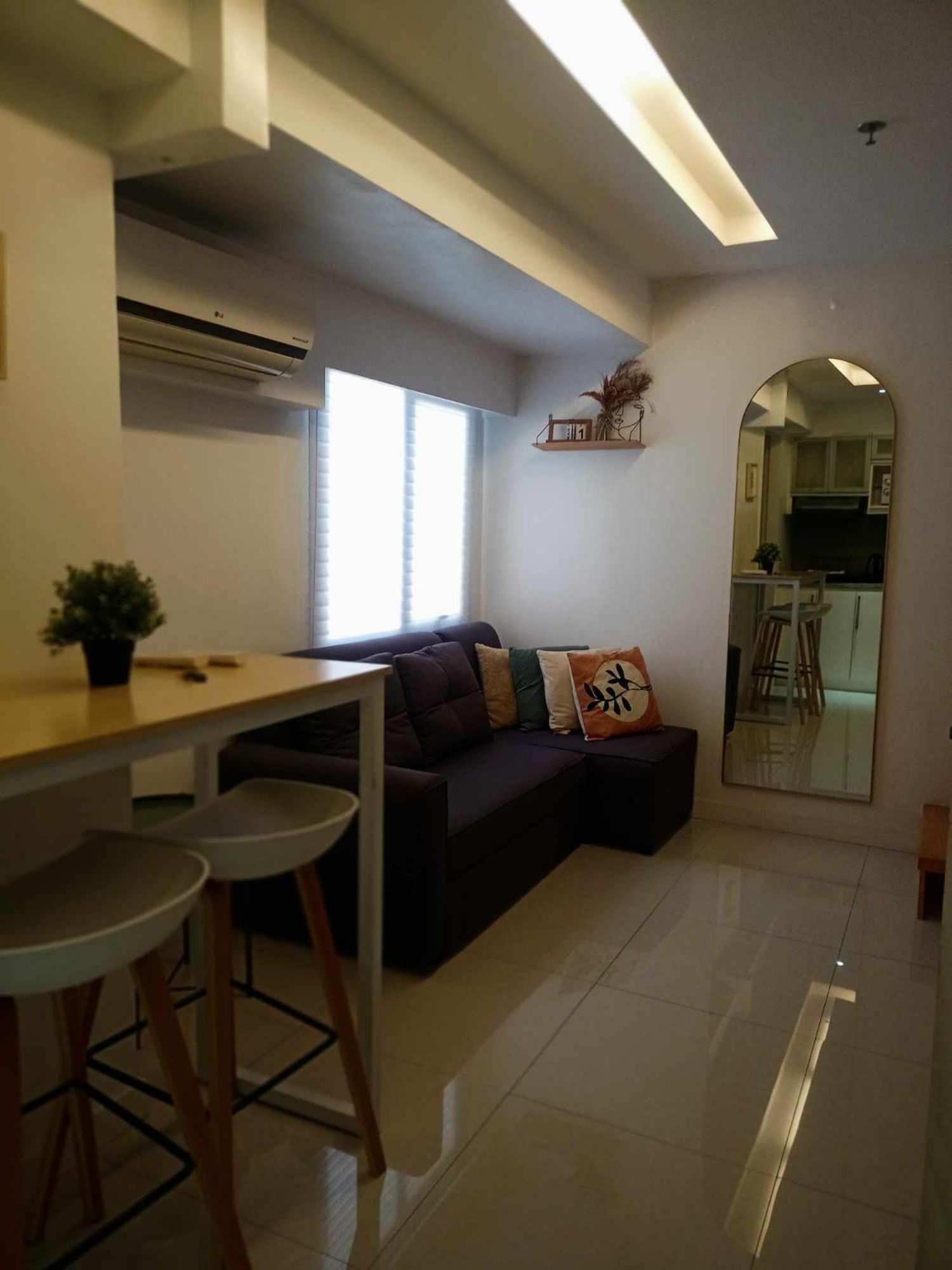 2 Bedrooms Units Forbes Area 5Th Avenue Bgc Center มะนิลา ภายนอก รูปภาพ
